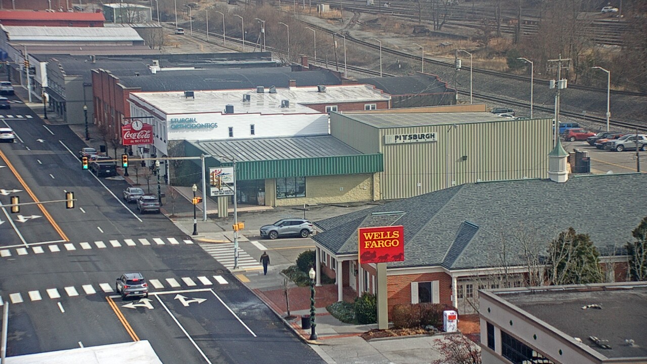 Thumbnail for current weather camera view from Hotel Norton in Norton, Virginia