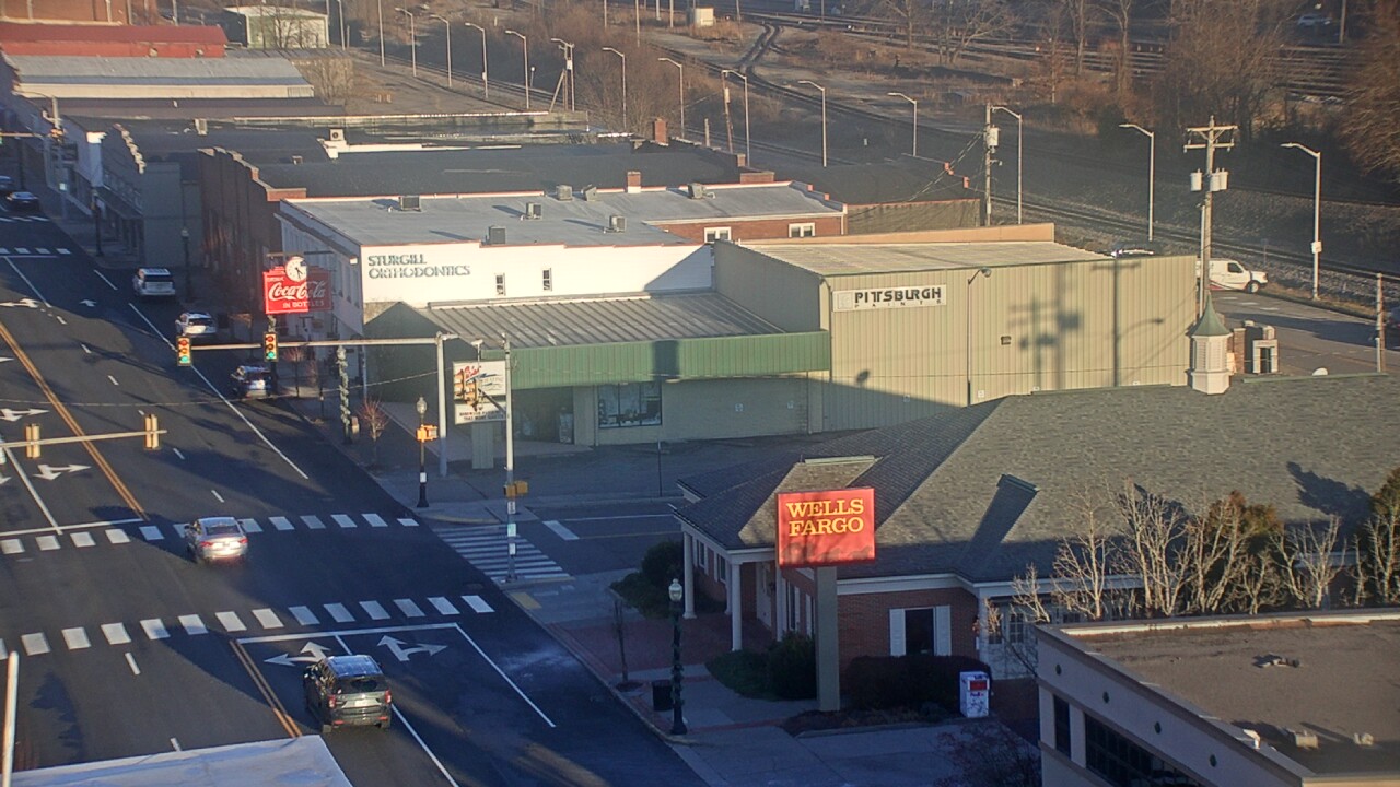 Thumbnail for current weather camera view from Hotel Norton in Norton, Virginia