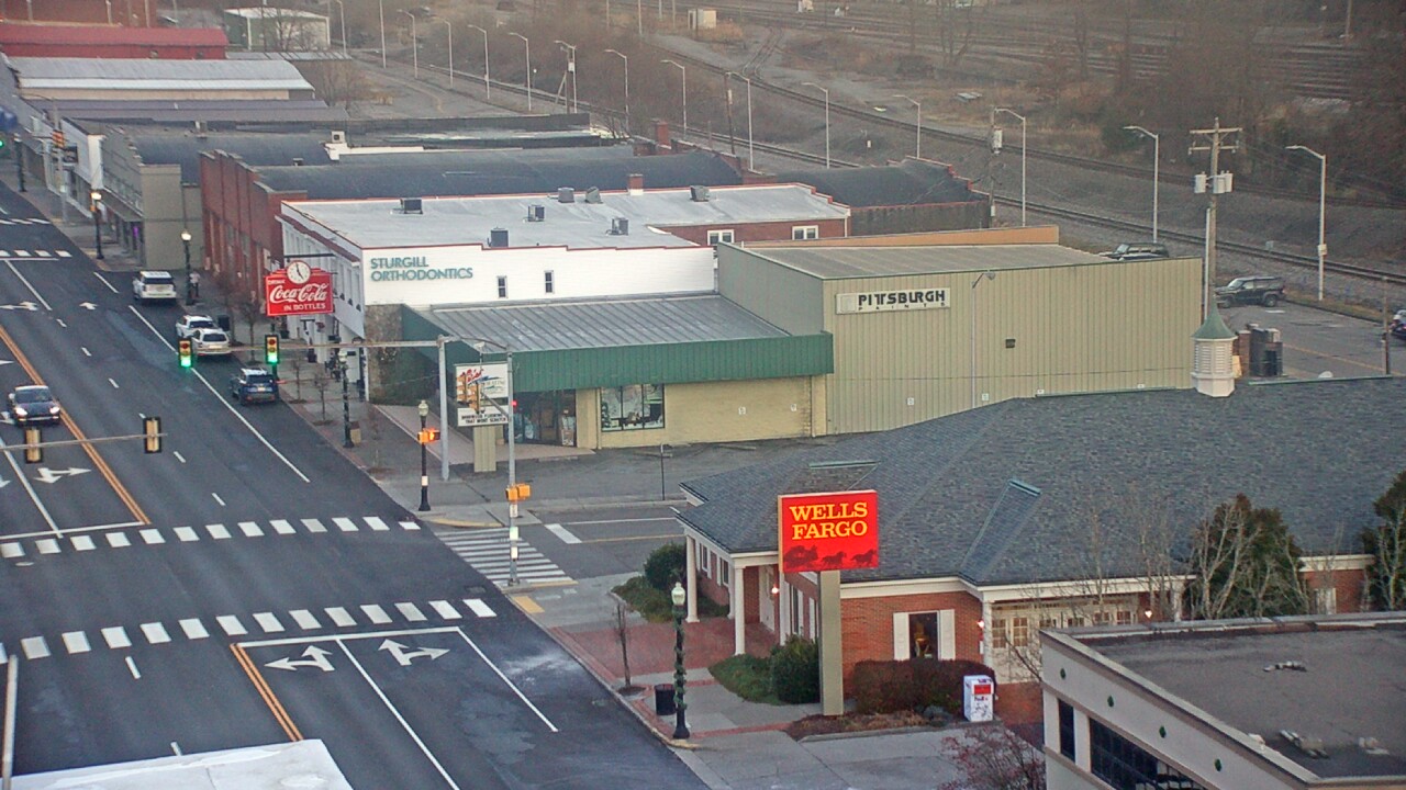 Thumbnail for current weather camera view from Hotel Norton in Norton, Virginia