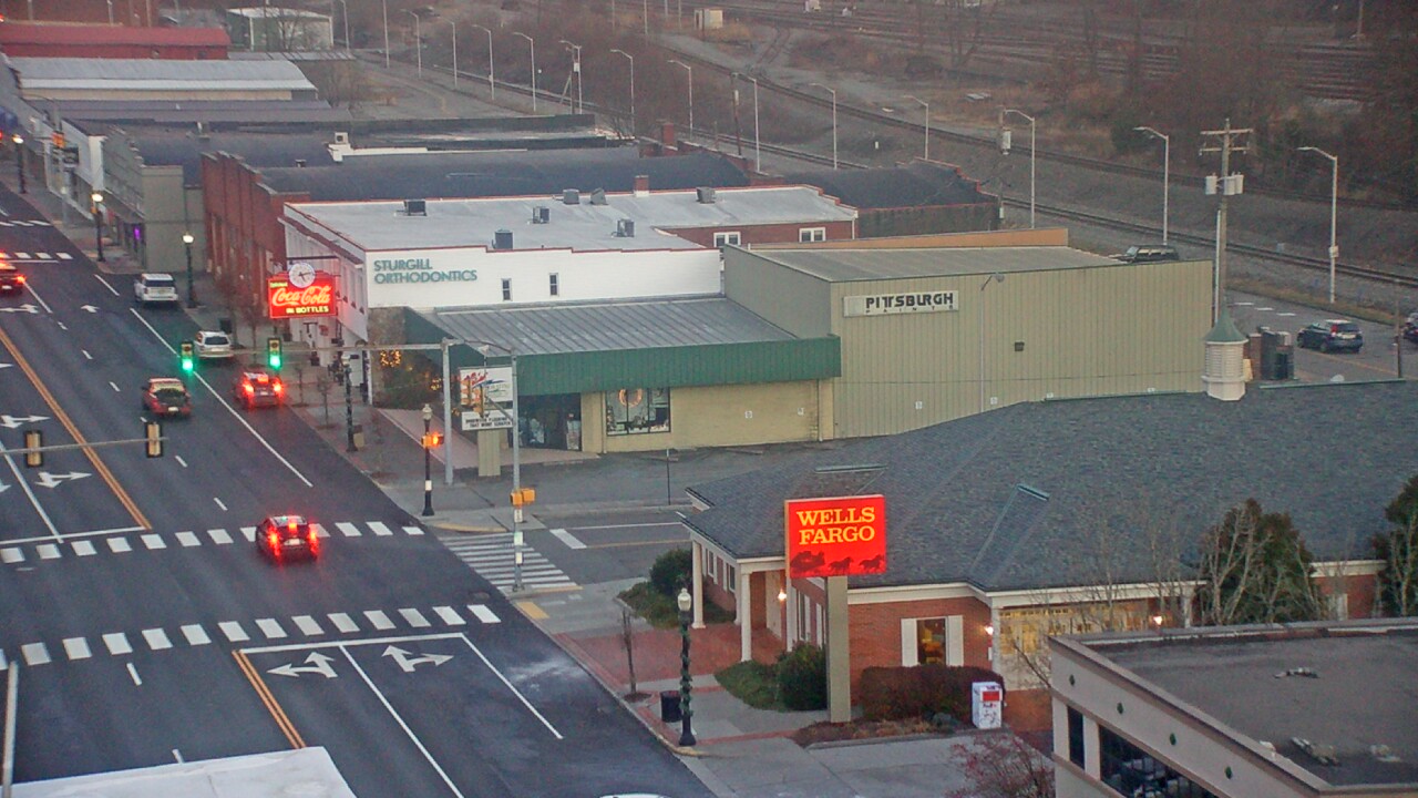 Thumbnail for current weather camera view from Hotel Norton in Norton, Virginia