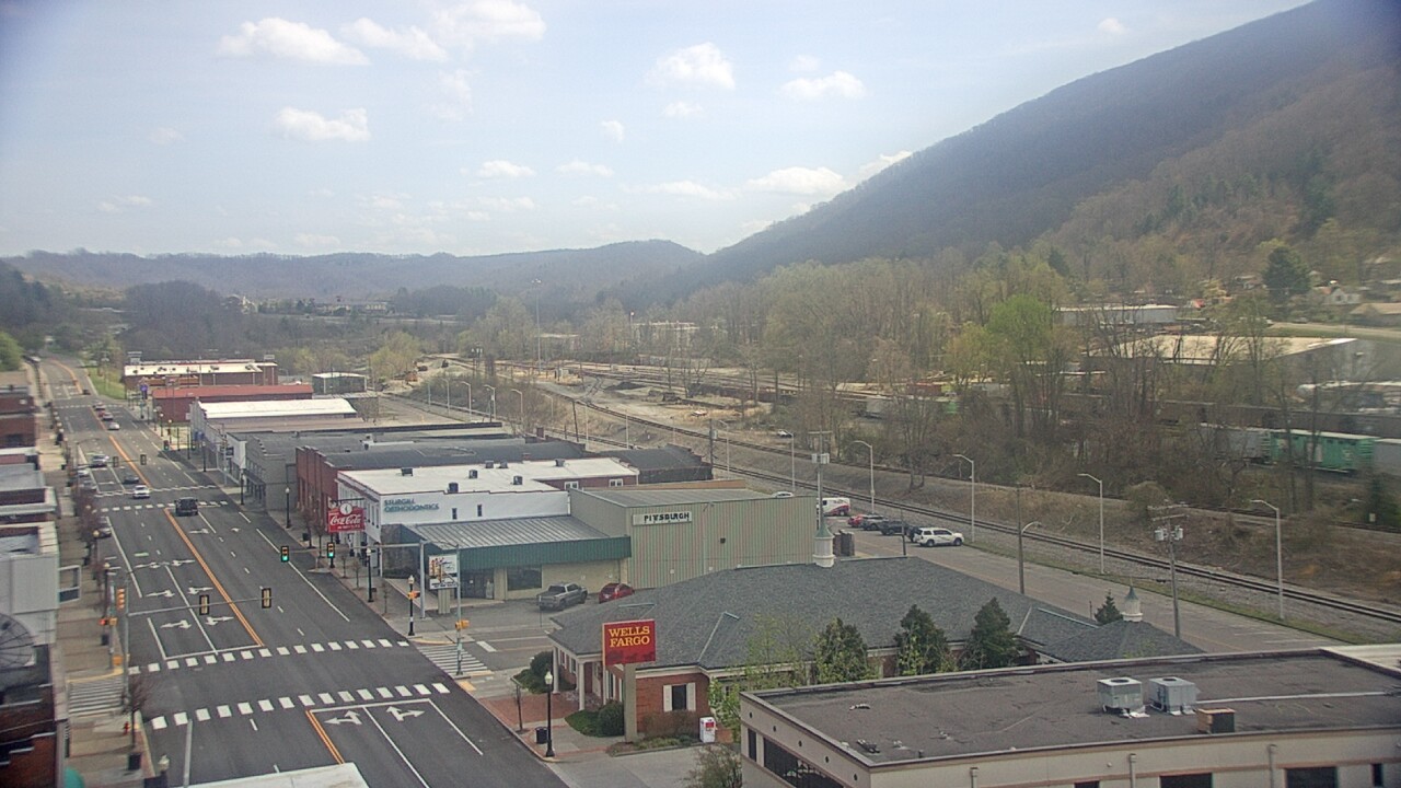 Thumbnail for current weather camera view from Hotel Norton in Norton, Virginia