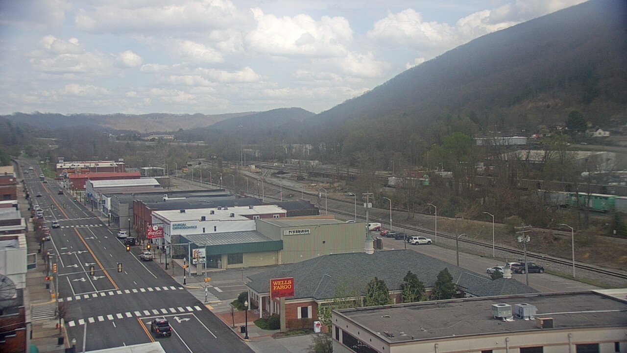 Thumbnail for current weather camera view from Hotel Norton in Norton, Virginia