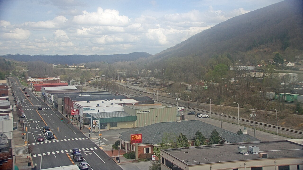 Thumbnail for current weather camera view from Hotel Norton in Norton, Virginia