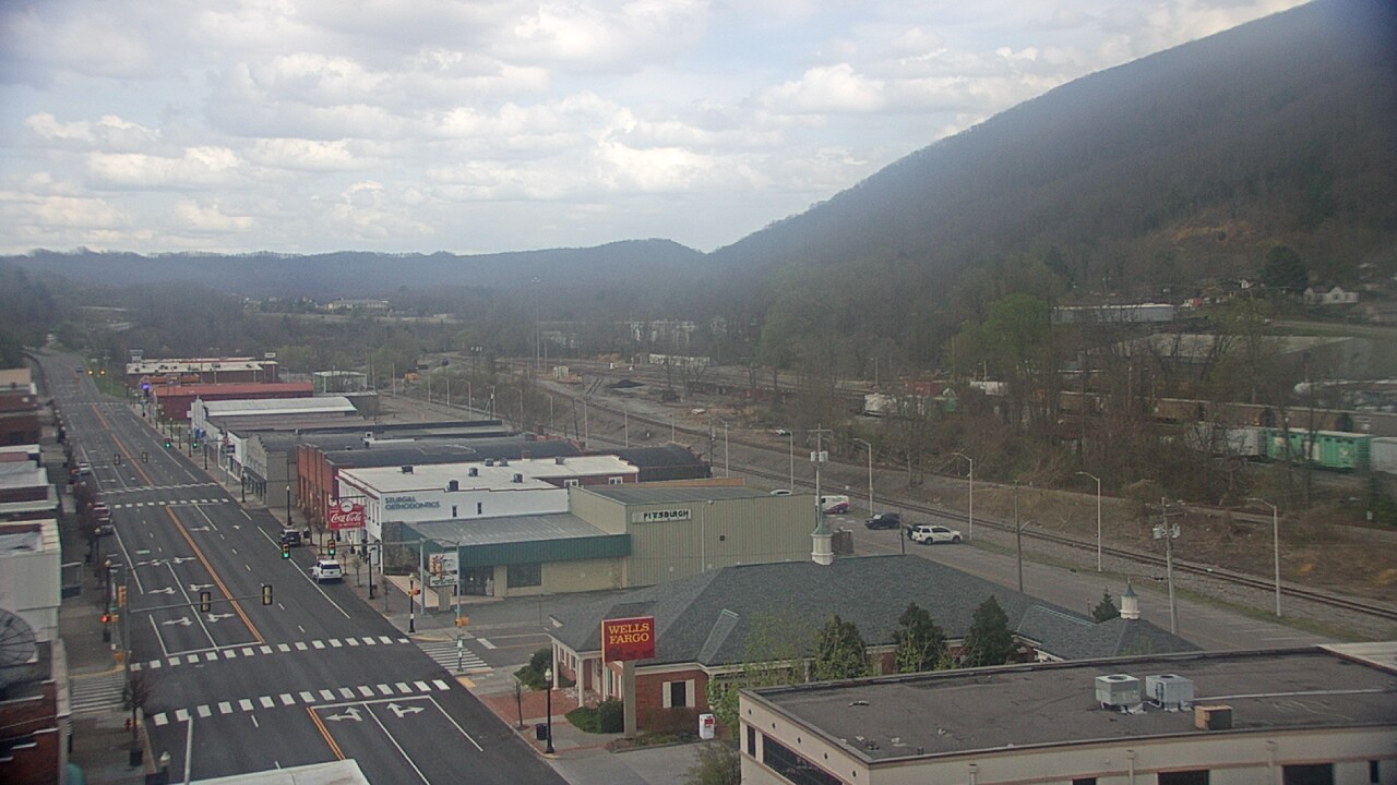 Thumbnail for current weather camera view from Hotel Norton in Norton, Virginia