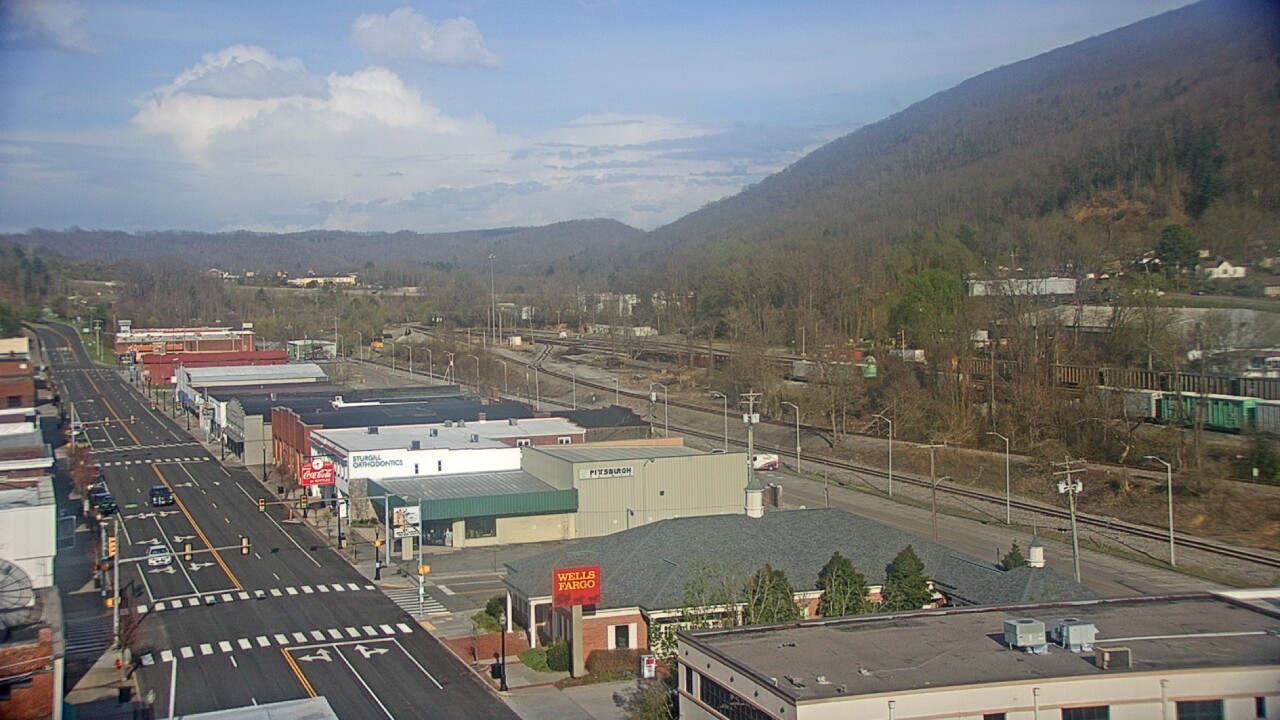Thumbnail for current weather camera view from Hotel Norton in Norton, Virginia