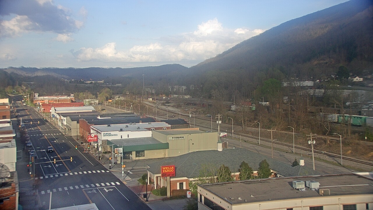 Thumbnail for current weather camera view from Hotel Norton in Norton, Virginia