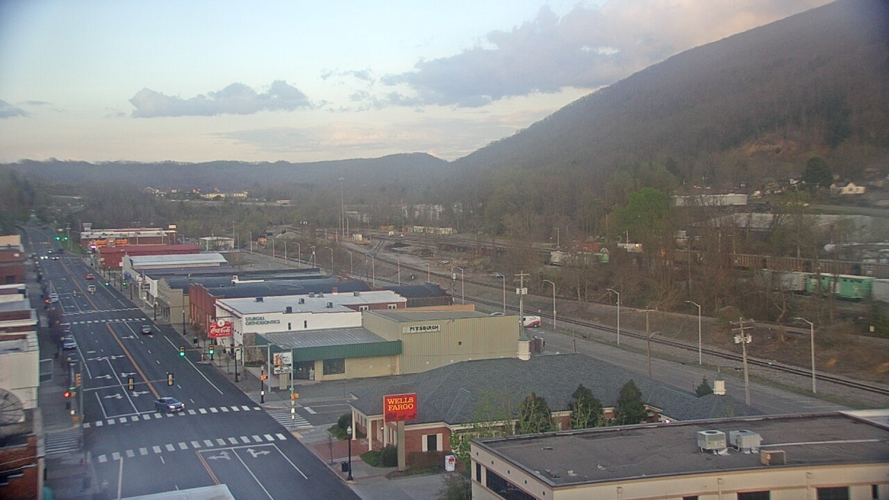 Thumbnail for current weather camera view from Hotel Norton in Norton, Virginia