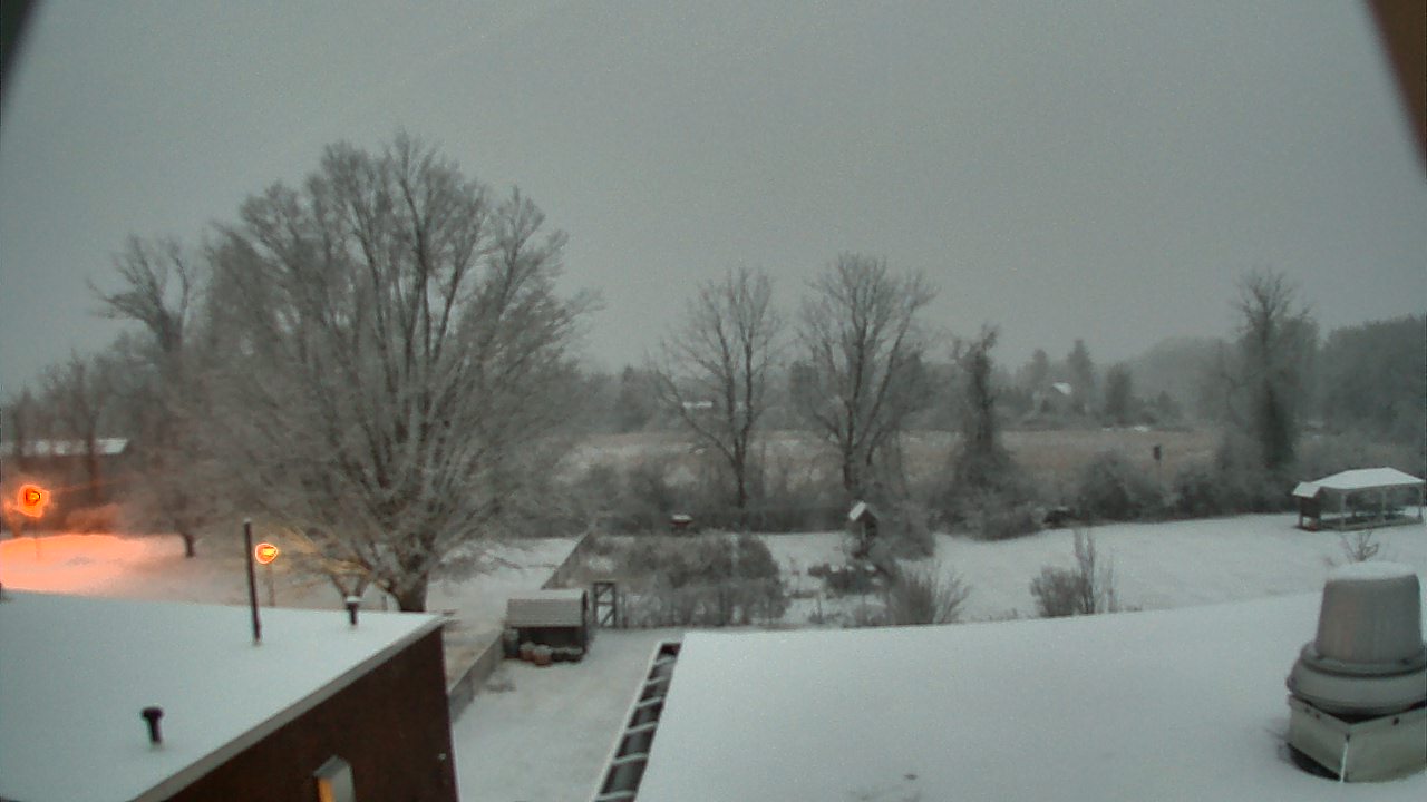 Thumbnail for current weather camera view from John M Moriarty ES in Norwich, Connecticut