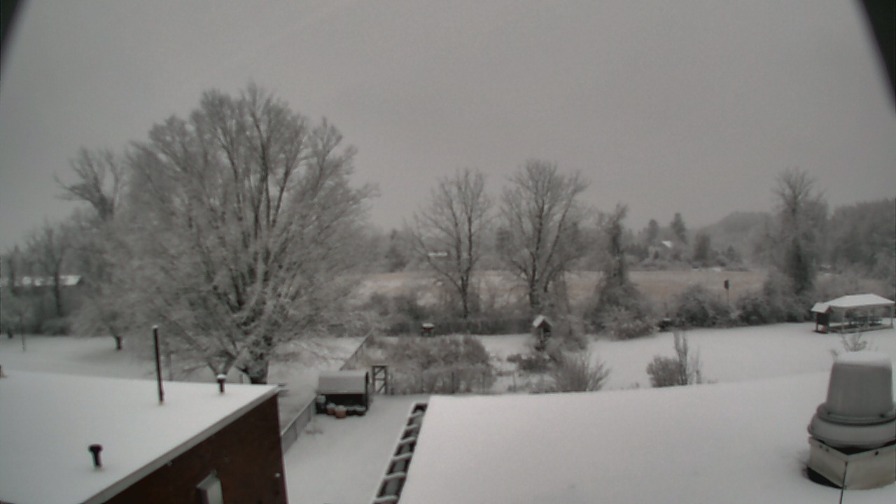 Thumbnail for current weather camera view from John M Moriarty ES in Norwich, Connecticut