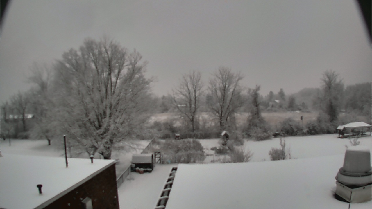 Thumbnail for current weather camera view from John M Moriarty ES in Norwich, Connecticut