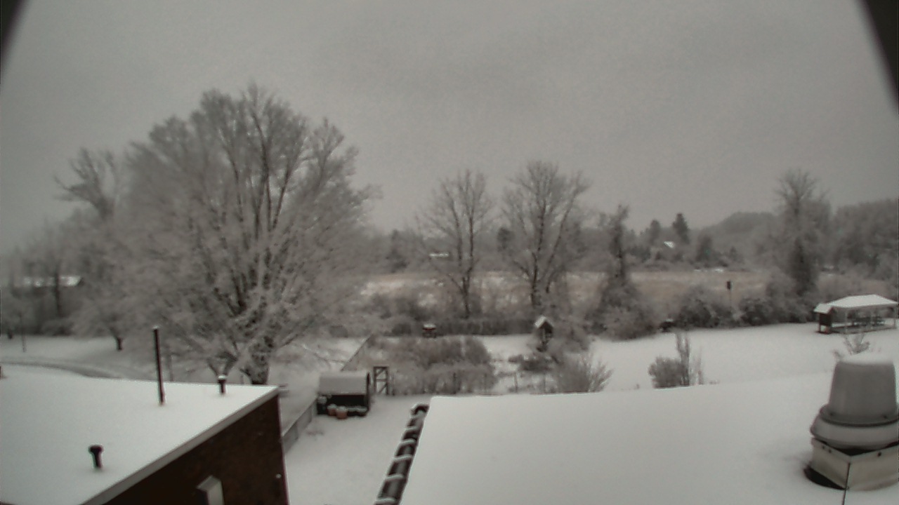 Thumbnail for current weather camera view from John M Moriarty ES in Norwich, Connecticut