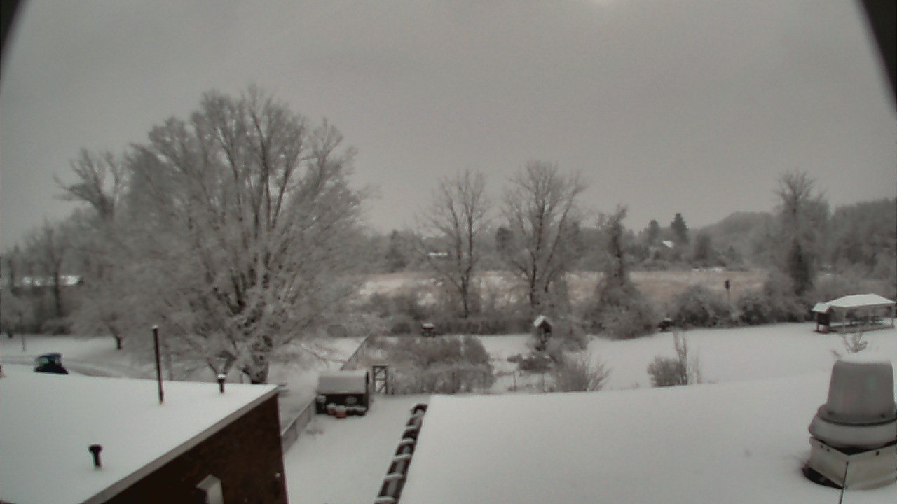 Thumbnail for current weather camera view from John M Moriarty ES in Norwich, Connecticut