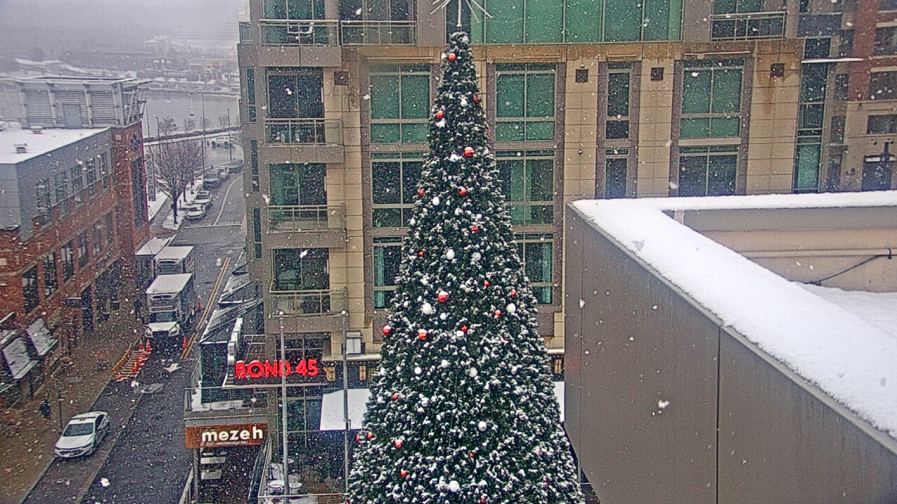 Thumbnail for current weather camera view from National Harbor in Oxon Hill, Maryland