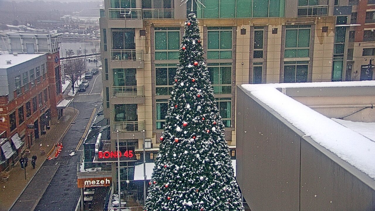 Thumbnail for current weather camera view from National Harbor in Oxon Hill, Maryland