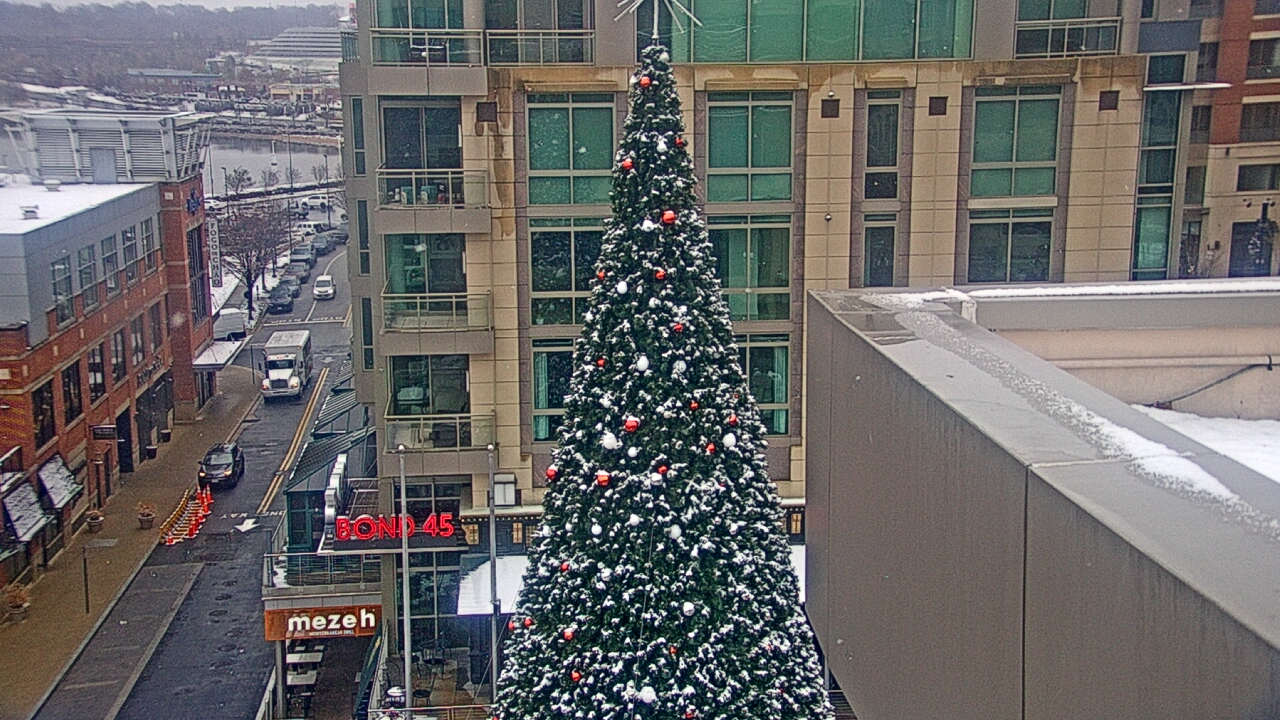 Thumbnail for current weather camera view from National Harbor in Oxon Hill, Maryland