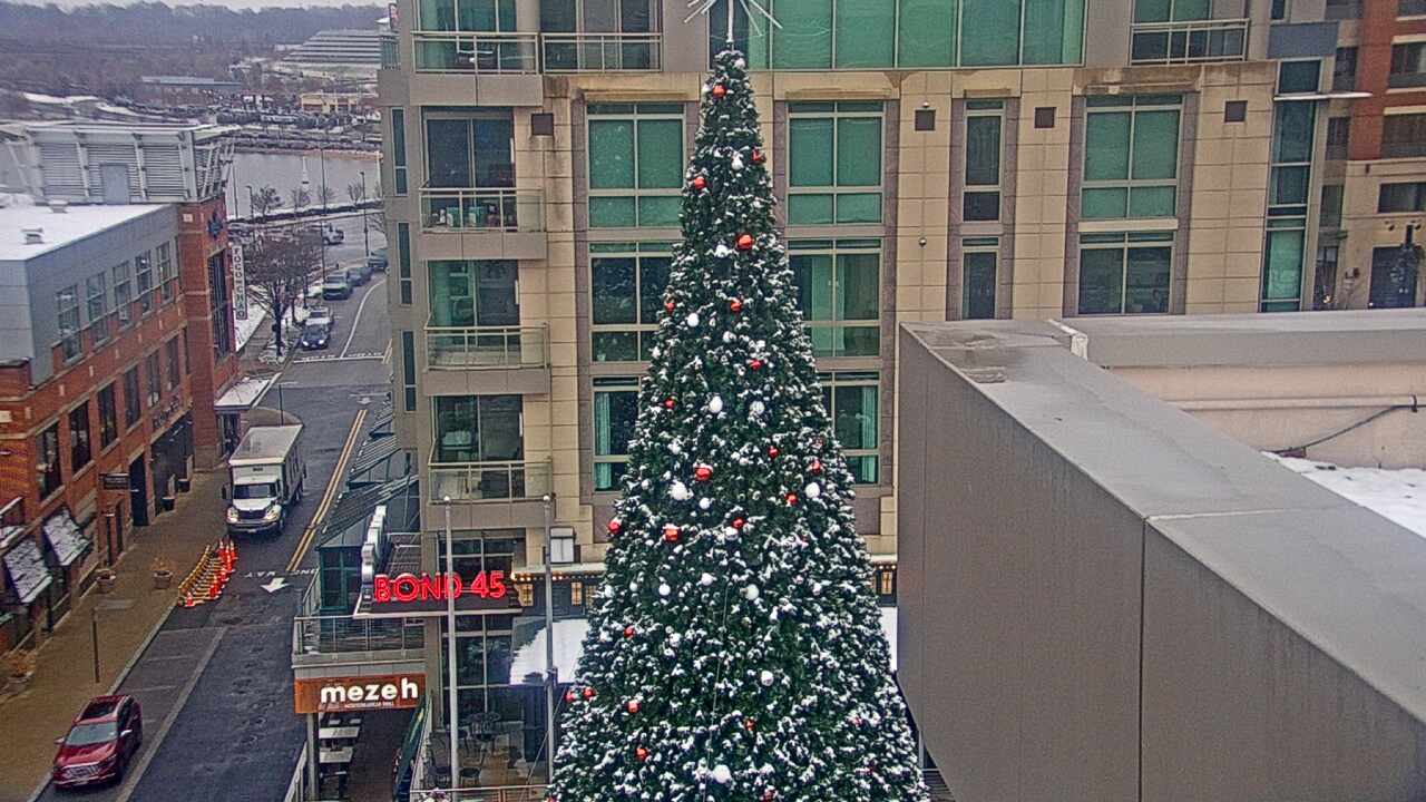 Thumbnail for current weather camera view from National Harbor in Oxon Hill, Maryland
