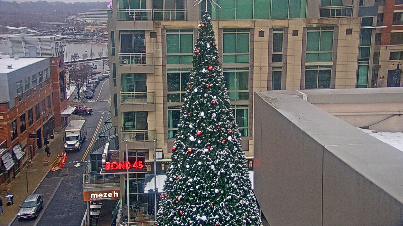 Thumbnail for current weather camera view from National Harbor in Oxon Hill, Maryland