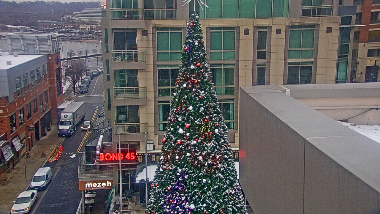 Thumbnail for current weather camera view from National Harbor in Oxon Hill, Maryland