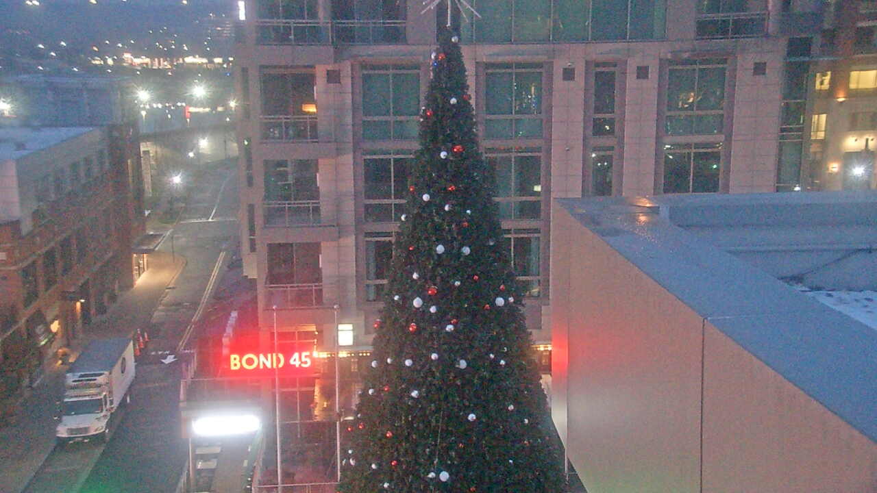 Thumbnail for current weather camera view from National Harbor in Oxon Hill, Maryland