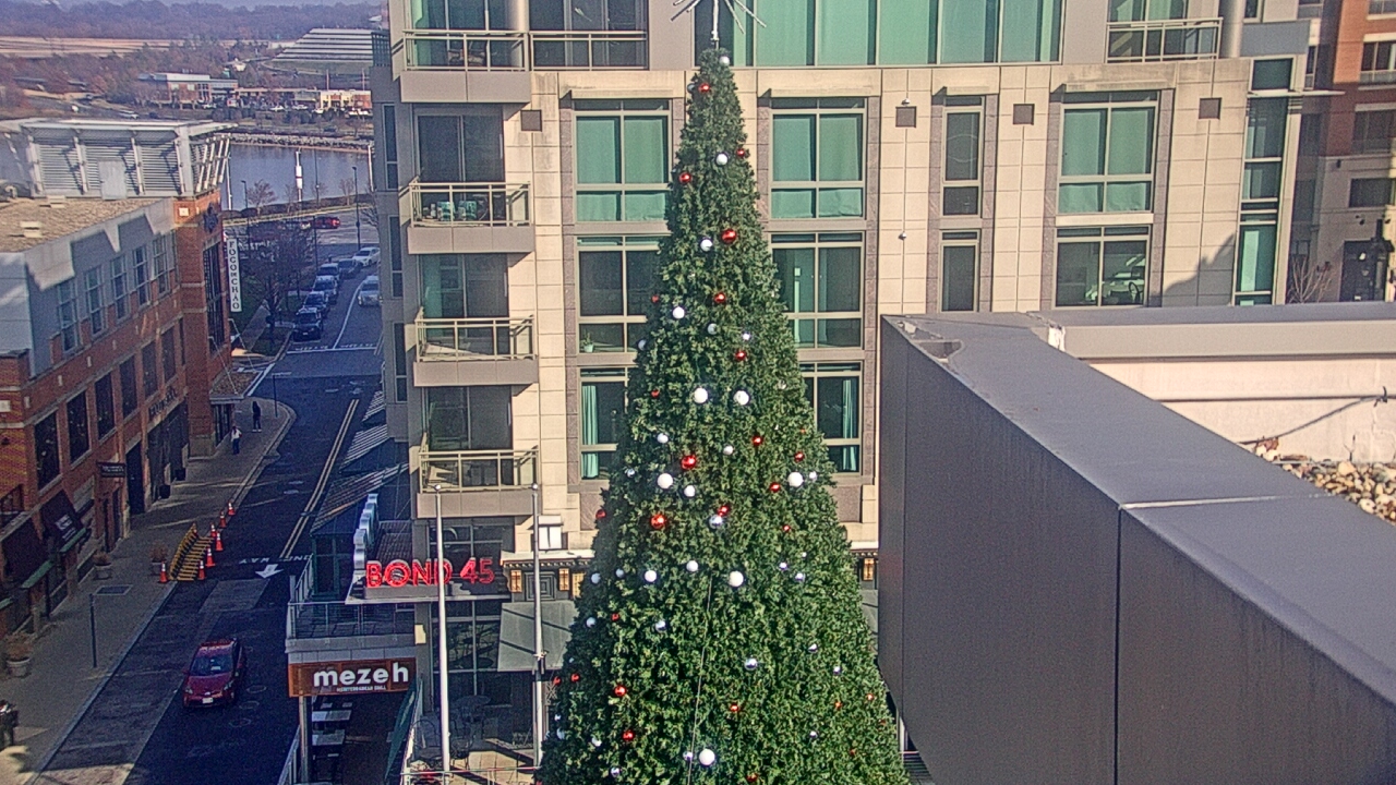Thumbnail for current weather camera view from National Harbor in Oxon Hill, Maryland