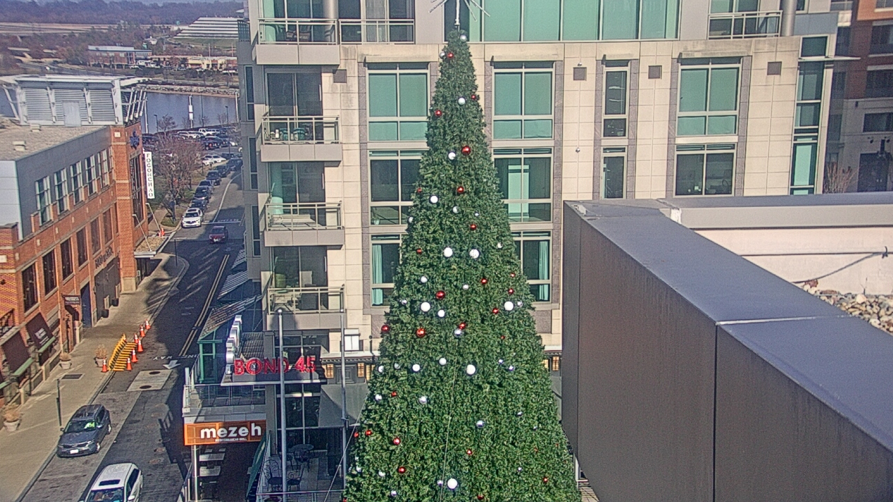 Thumbnail for current weather camera view from National Harbor in Oxon Hill, Maryland