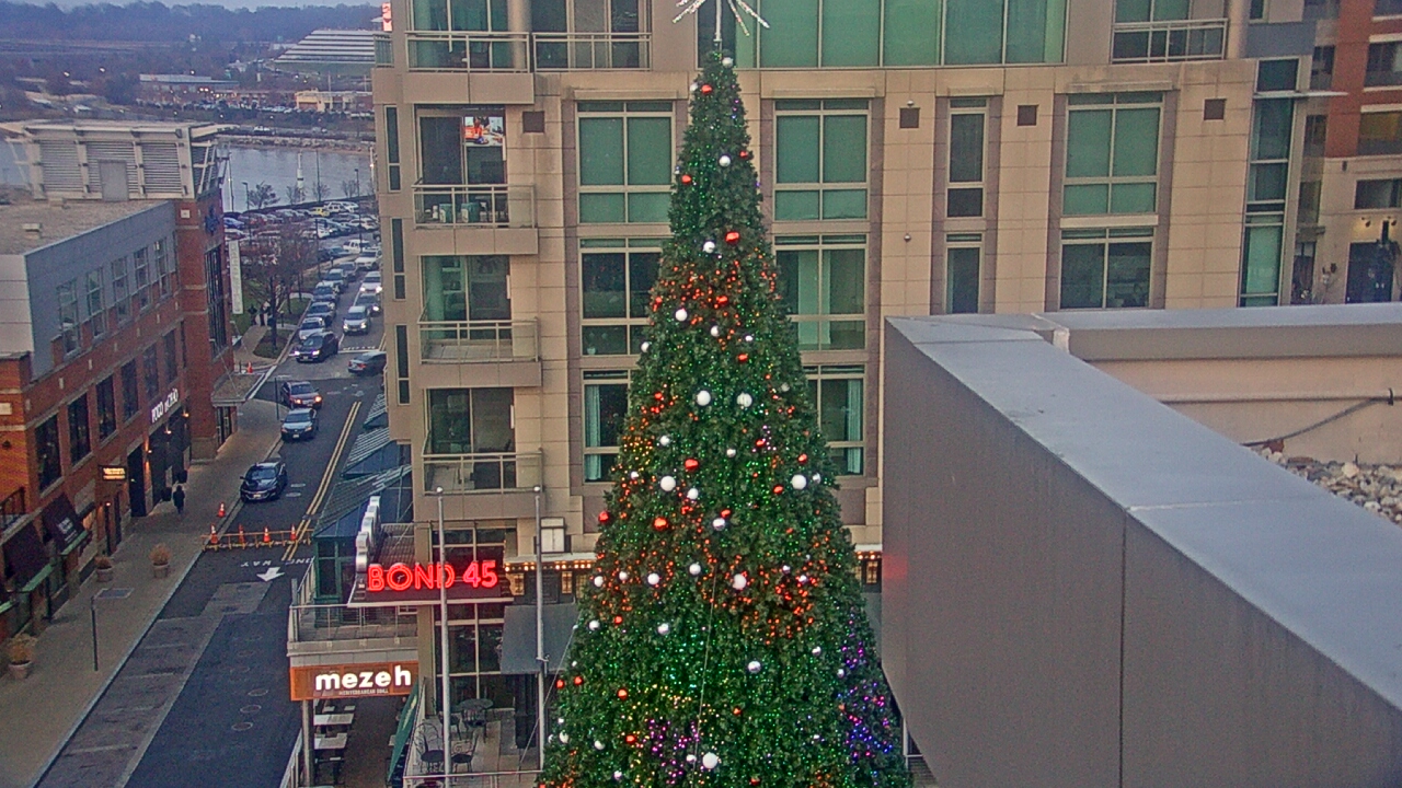 Thumbnail for current weather camera view from National Harbor in Oxon Hill, Maryland
