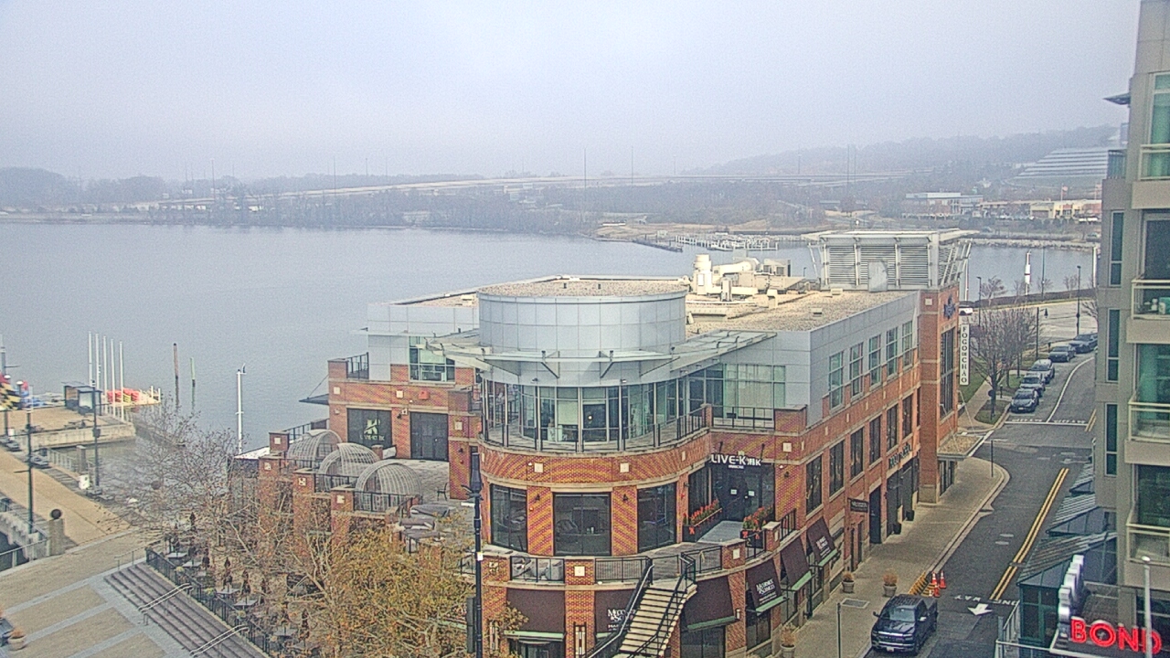 Thumbnail for current weather camera view from National Harbor in Oxon Hill, Maryland