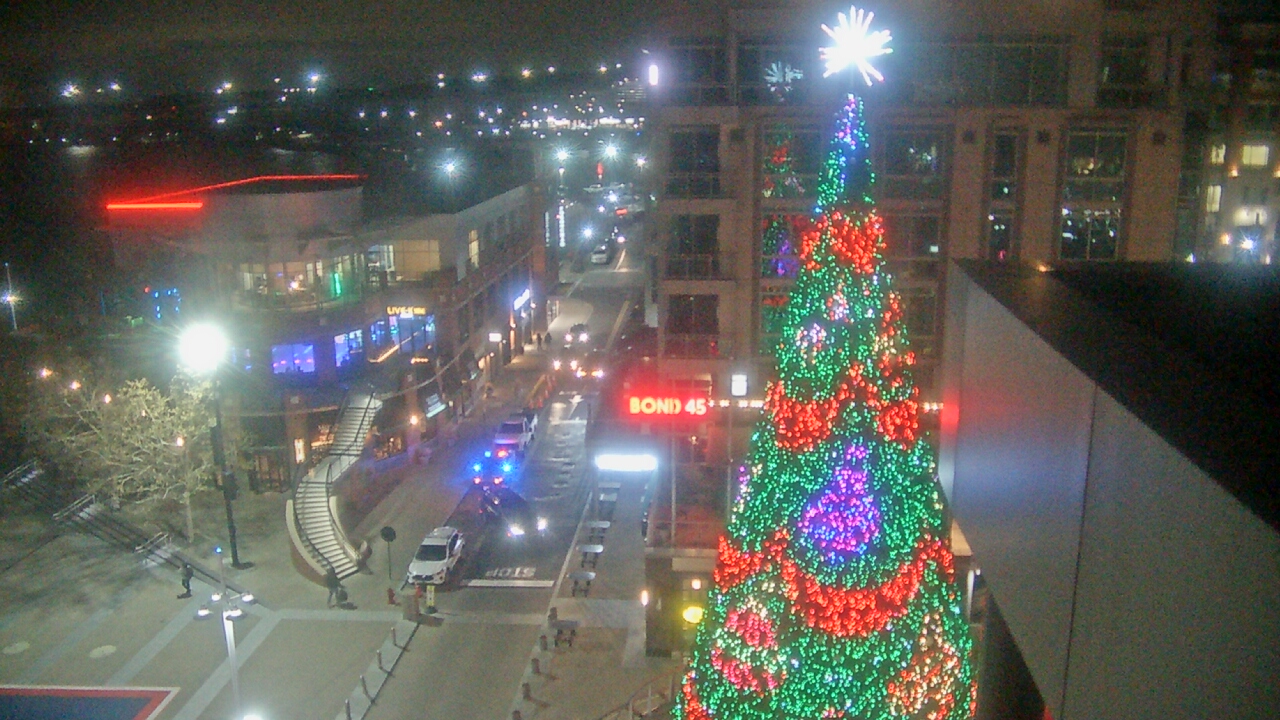 Thumbnail for current weather camera view from National Harbor in Oxon Hill, Maryland