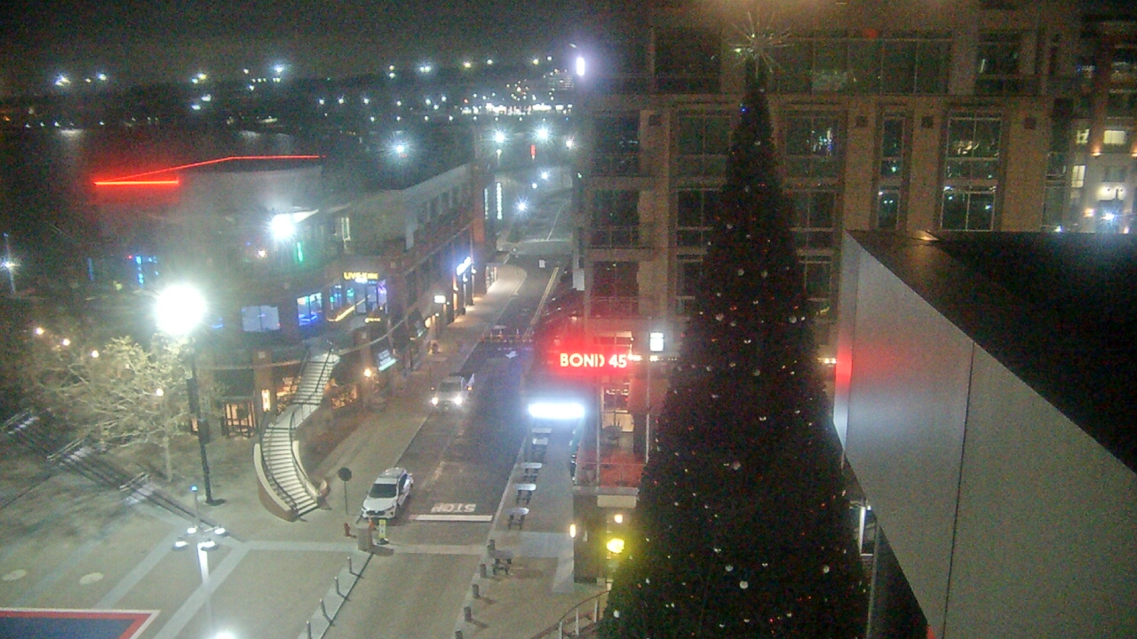 Thumbnail for current weather camera view from National Harbor in Oxon Hill, Maryland