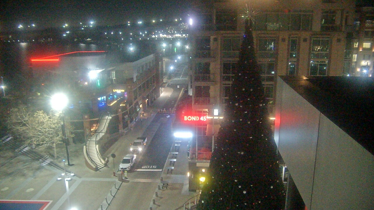 Thumbnail for current weather camera view from National Harbor in Oxon Hill, Maryland