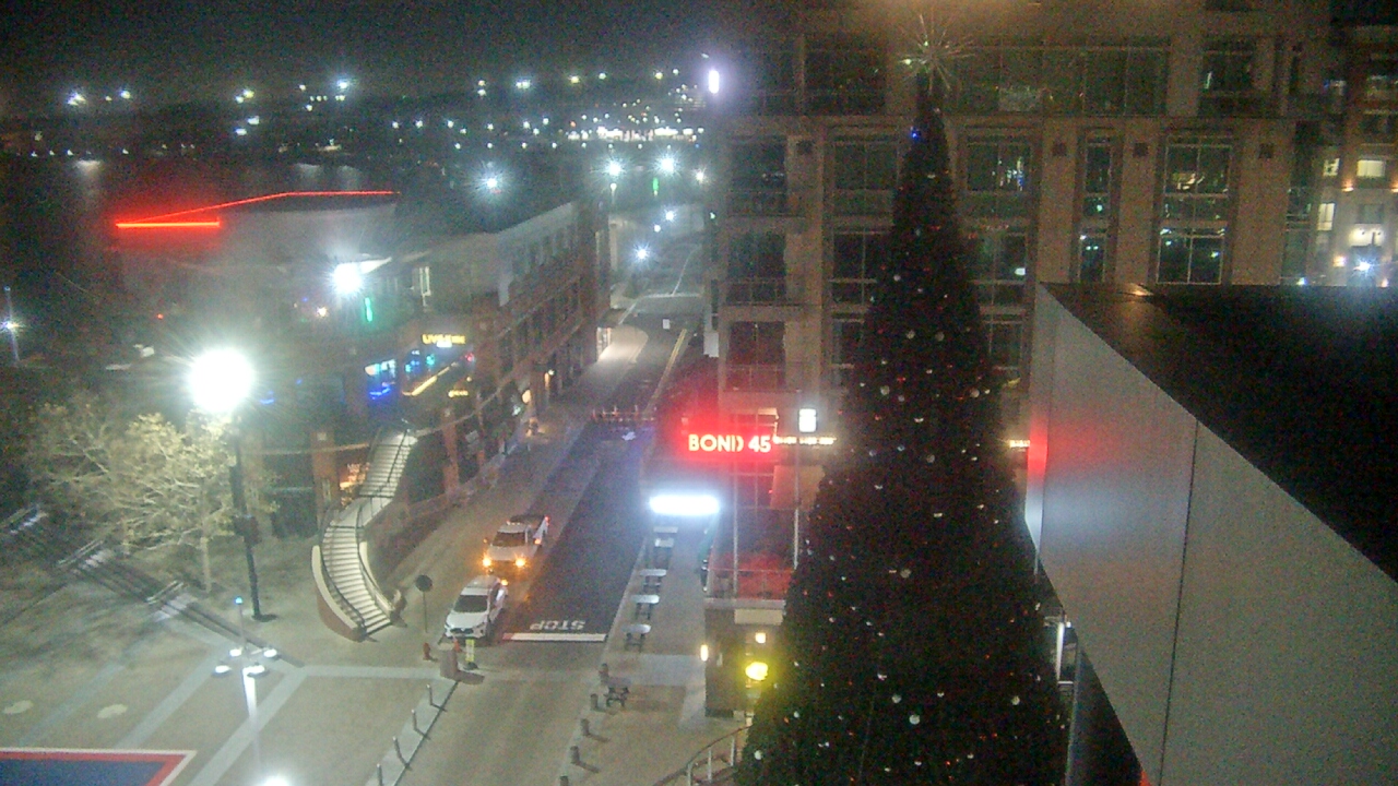 Thumbnail for current weather camera view from National Harbor in Oxon Hill, Maryland