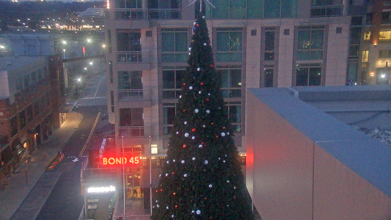 Thumbnail for current weather camera view from National Harbor in Oxon Hill, Maryland