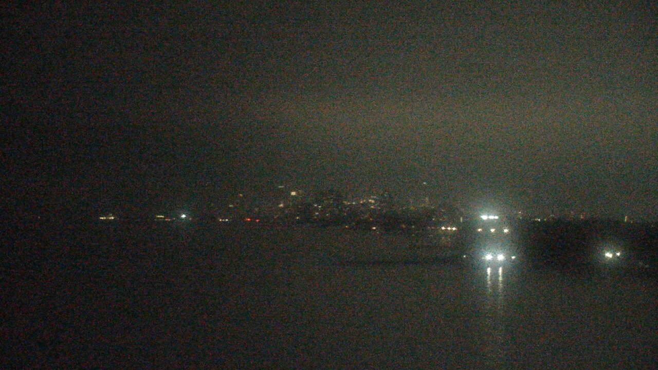 Thumbnail for current weather camera view from Northwestern University in Evanston, Illinois
