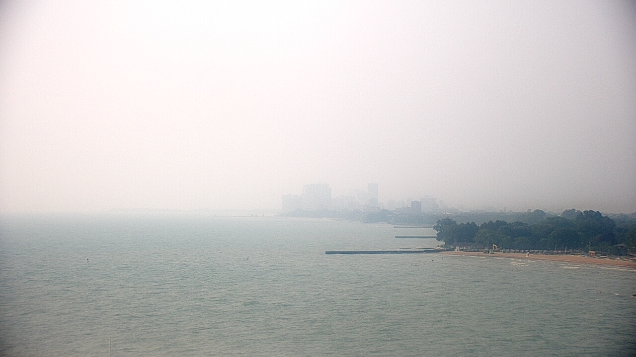 Thumbnail for current weather camera view from Northwestern University in Evanston, Illinois