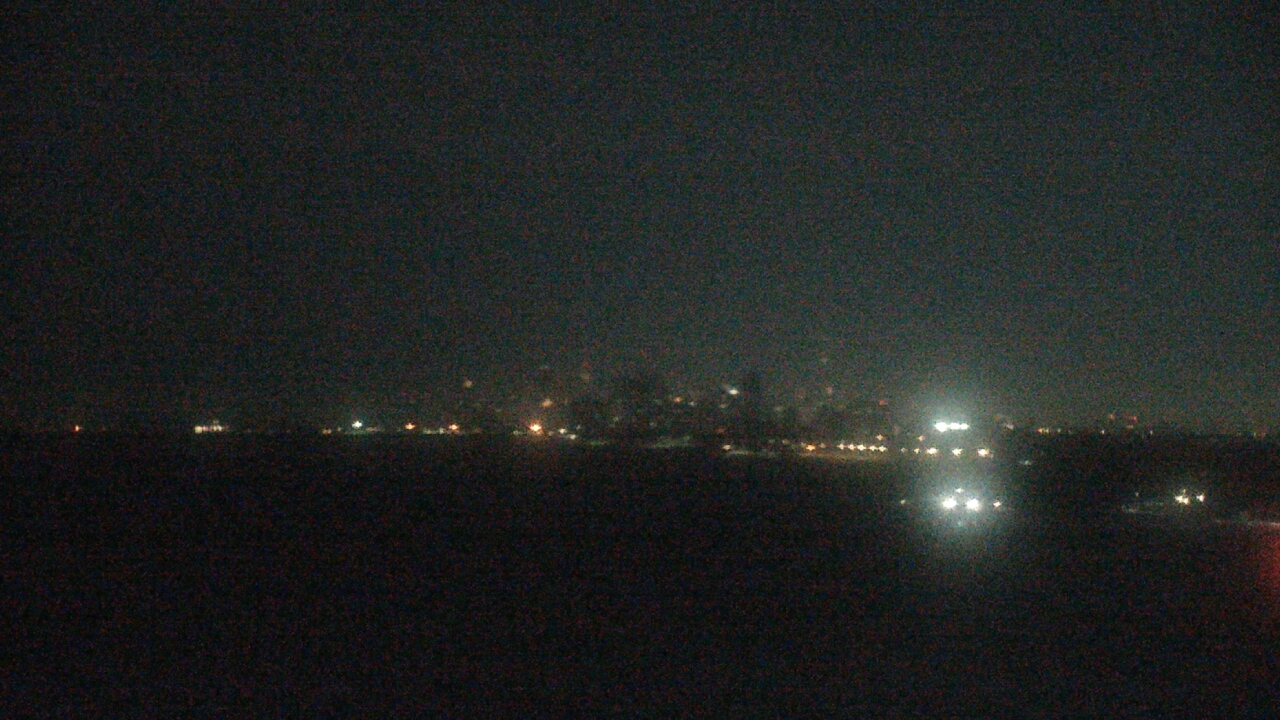 Thumbnail for current weather camera view from Northwestern University in Evanston, Illinois