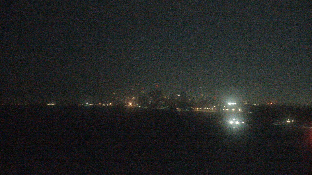 Thumbnail for current weather camera view from Northwestern University in Evanston, Illinois