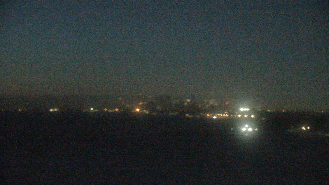 Thumbnail for current weather camera view from Northwestern University in Evanston, Illinois