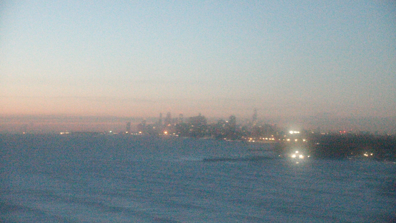 Thumbnail for current weather camera view from Northwestern University in Evanston, Illinois