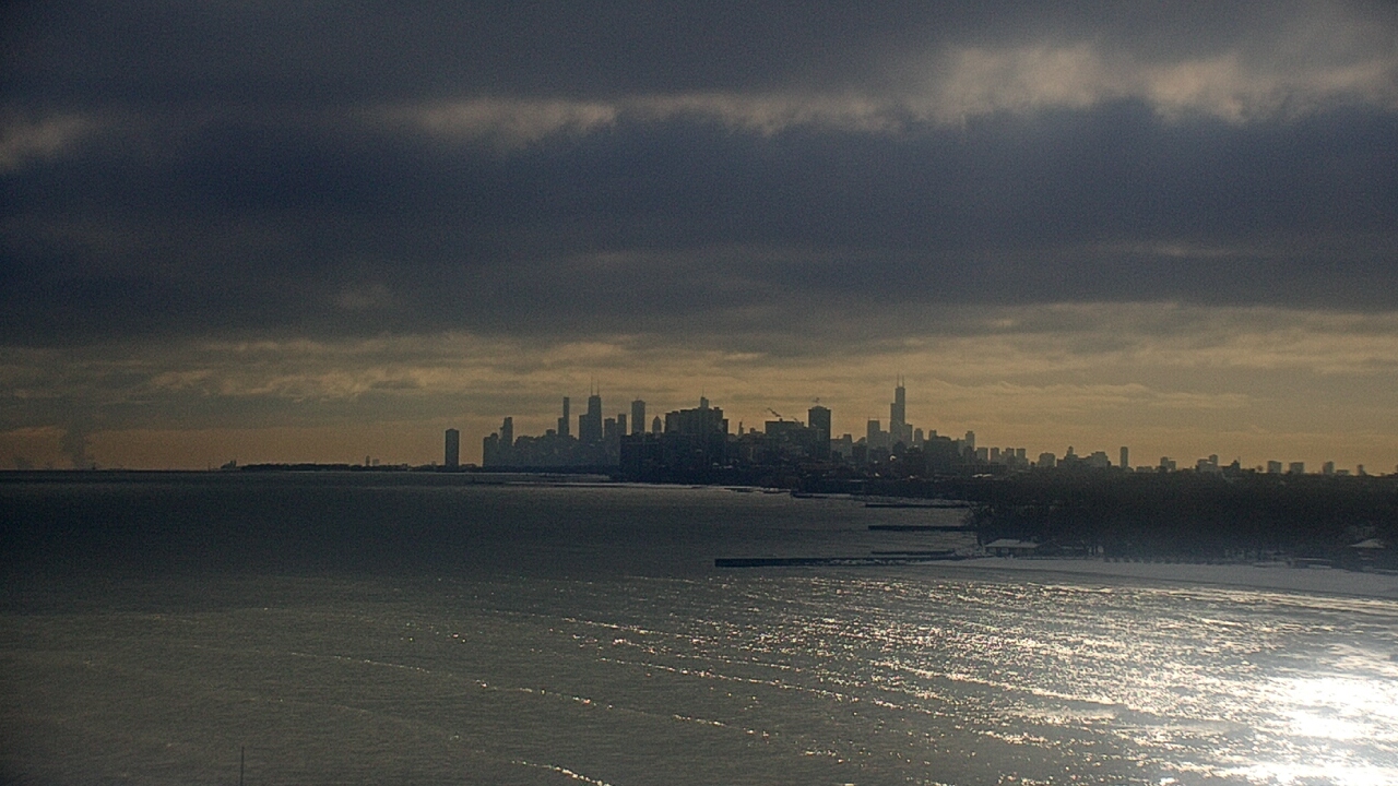 Thumbnail for current weather camera view from Northwestern University in Evanston, Illinois