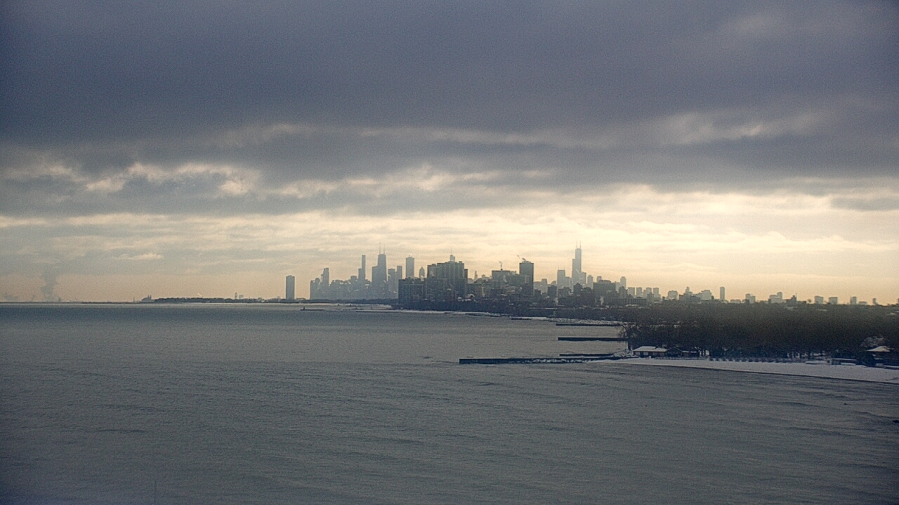 Thumbnail for current weather camera view from Northwestern University in Evanston, Illinois