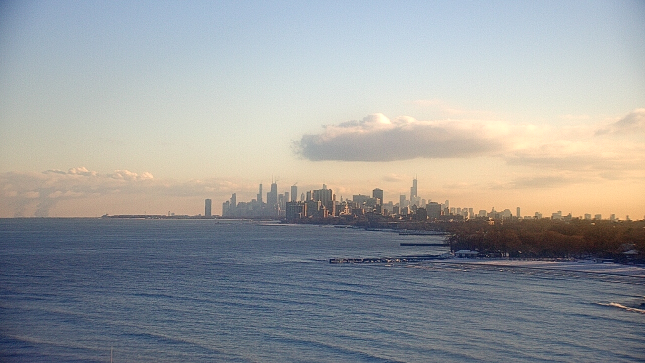 Thumbnail for current weather camera view from Northwestern University in Evanston, Illinois