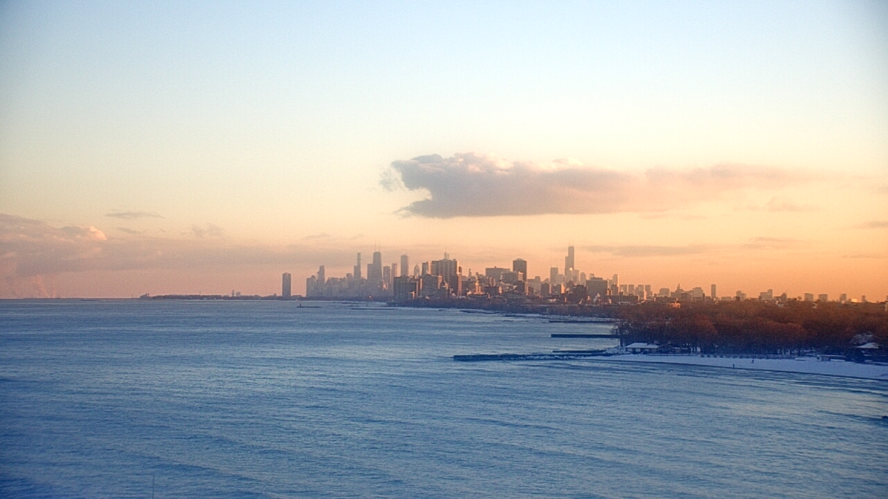 Thumbnail for current weather camera view from Northwestern University in Evanston, Illinois