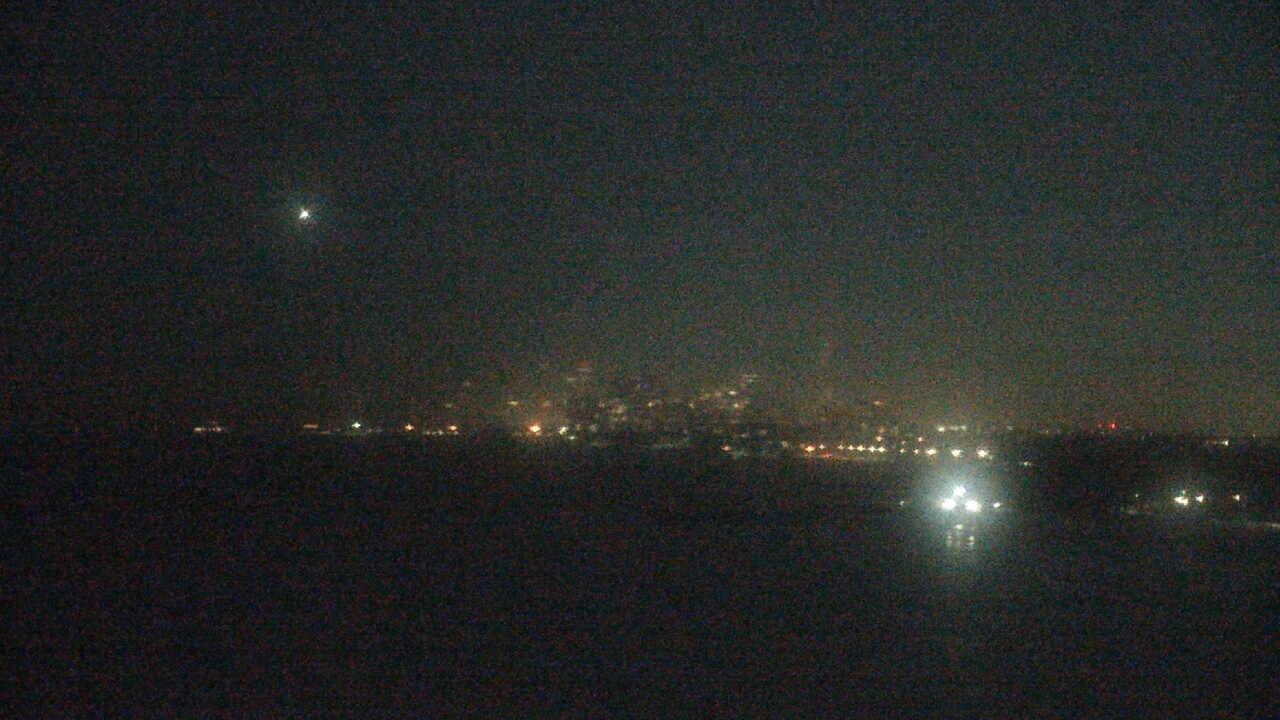 Thumbnail for current weather camera view from Northwestern University in Evanston, Illinois