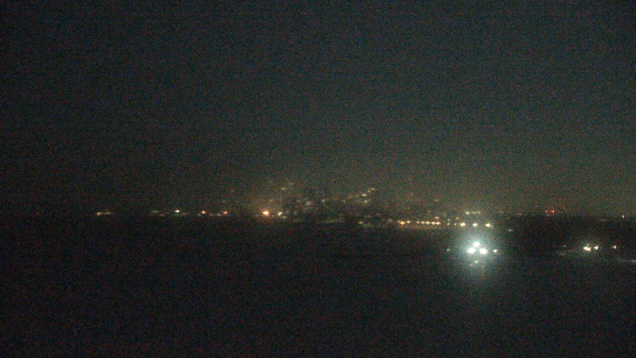 Thumbnail for current weather camera view from Northwestern University in Evanston, Illinois