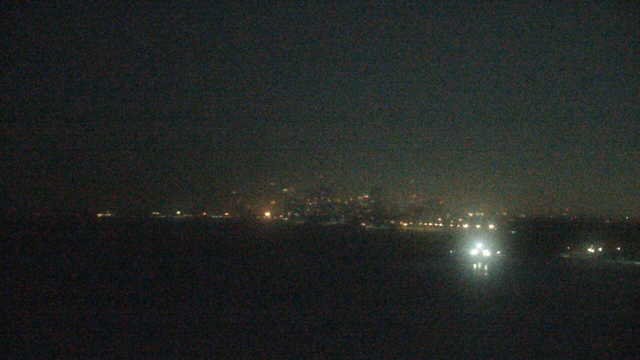 Thumbnail for current weather camera view from Northwestern University in Evanston, Illinois