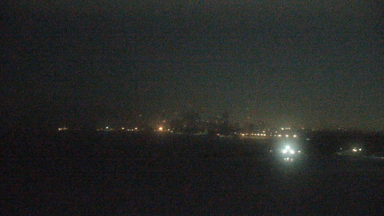 Thumbnail for current weather camera view from Northwestern University in Evanston, Illinois