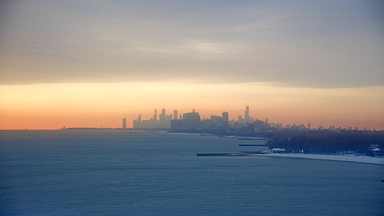 Thumbnail for current weather camera view from Northwestern University in Evanston, Illinois