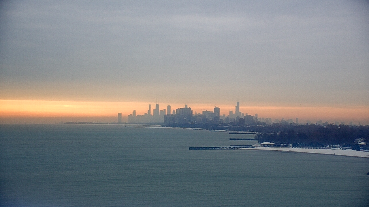 Thumbnail for current weather camera view from Northwestern University in Evanston, Illinois