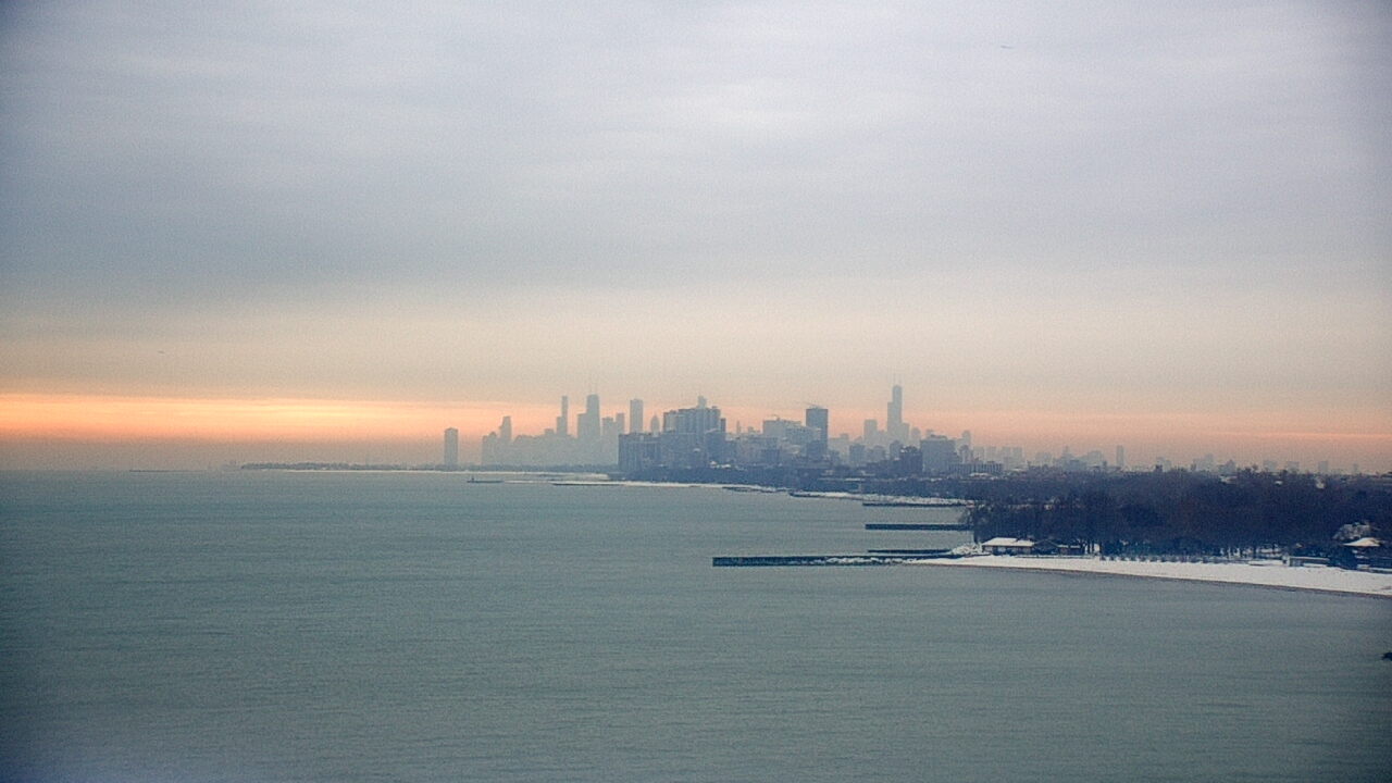 Thumbnail for current weather camera view from Northwestern University in Evanston, Illinois