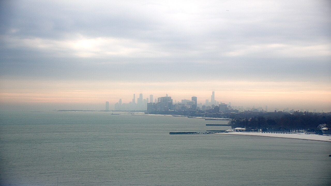 Thumbnail for current weather camera view from Northwestern University in Evanston, Illinois